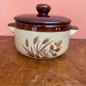 Vintage Bean Pot Crock Stoneware Soup Chili 1.5 Quarts Wheat Design Brown Japan